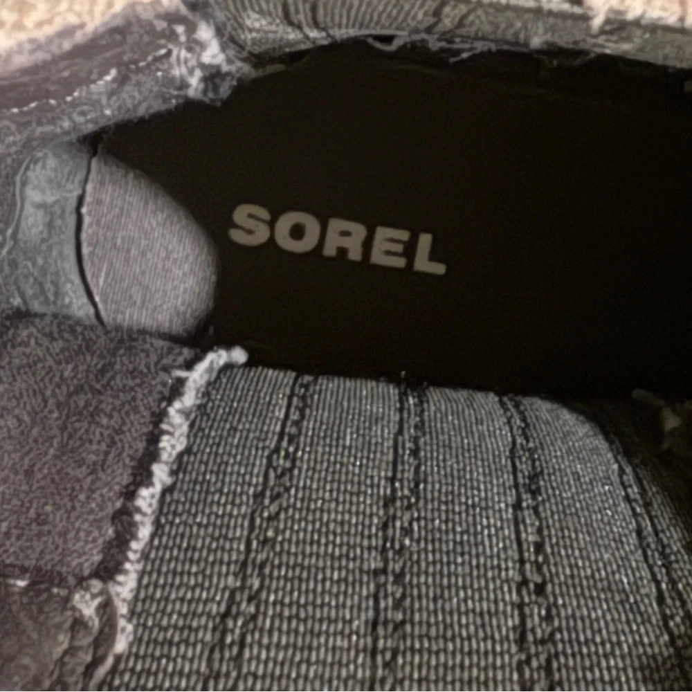Sorel Women’s Lolla Chelsea Suede Boots Size 10